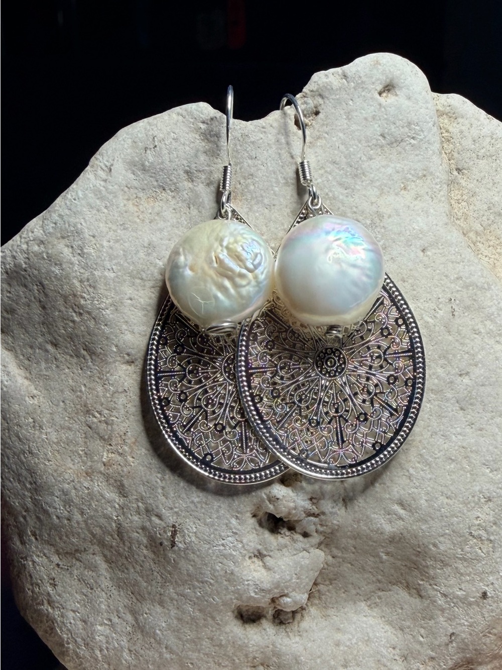 ✨Handmade✨ Iridescent Pearl Disc Filigree Teardrop Earrings - Hypoallergenic